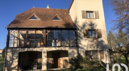 Maison 4 pièces de 80 m² à Lacapelle-Marival (46120)