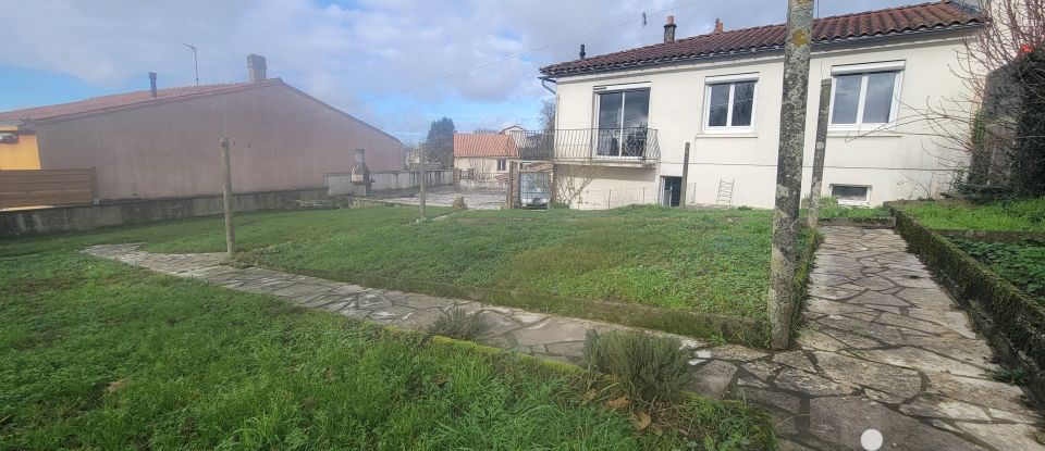 Maison 4 pièces de 72 m² à Pouzauges (85700)