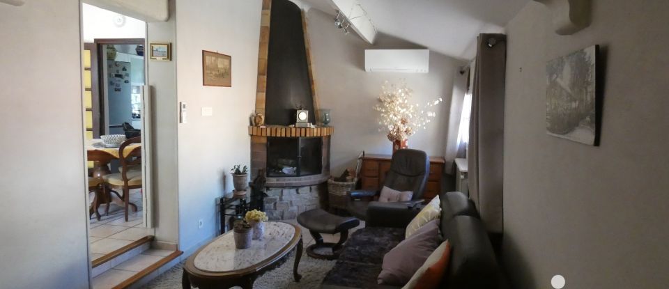 House 7 rooms of 155 m² in Bollène (84500)