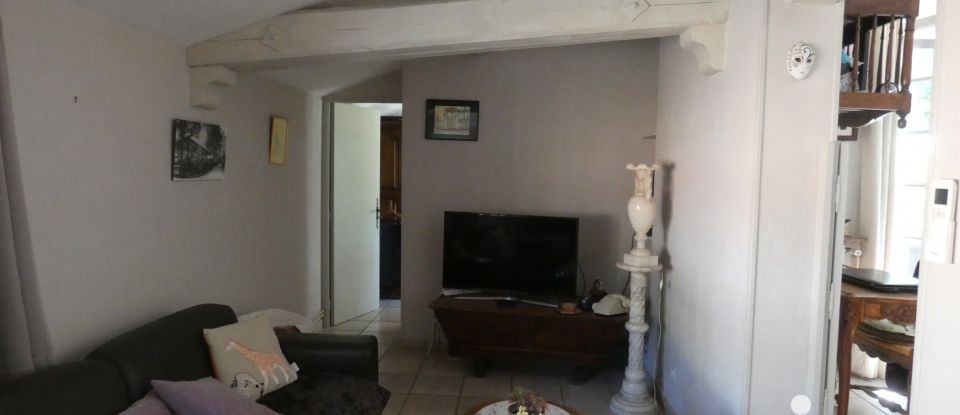 House 7 rooms of 155 m² in Bollène (84500)