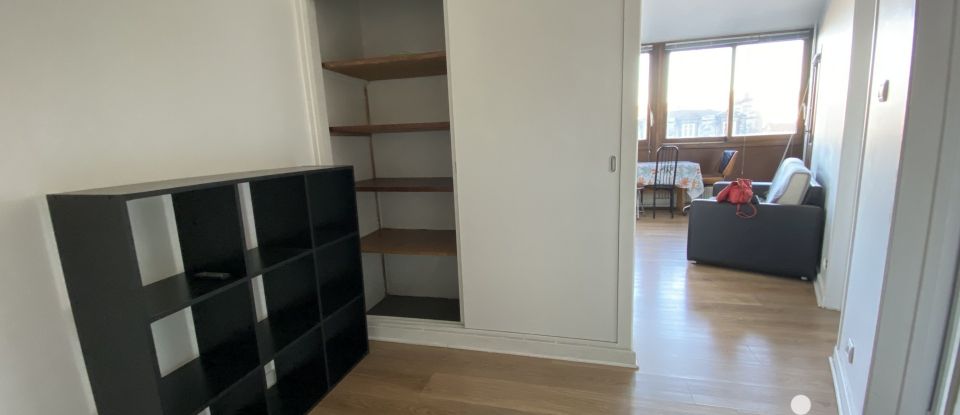 Appartement 1 pièce de 32 m² à Clermont-Ferrand (63100)