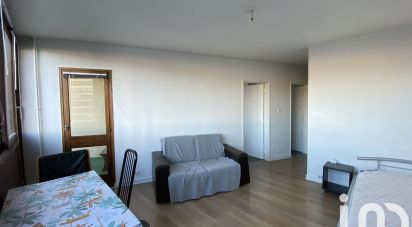 Apartment 1 room of 32 m² in Clermont-Ferrand (63100)