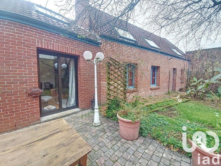 Maison 7 pièces de 250 m² à Lambres-lez-Douai (59552)