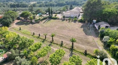 Land of 1,209 m² in Fréjus (83600)