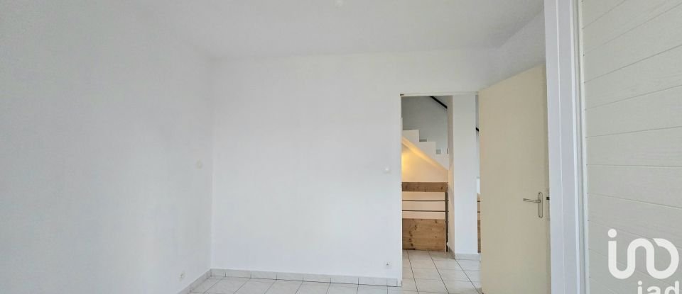 Town house 4 rooms of 70 m² in Saint-Just-Saint-Rambert (42170)