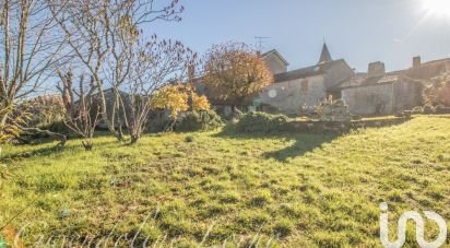 Maison traditionnelle 8 pièces de 212 m² à Mauroux (46700)