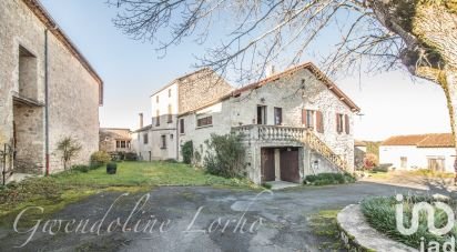 Maison traditionnelle 8 pièces de 212 m² à Mauroux (46700)