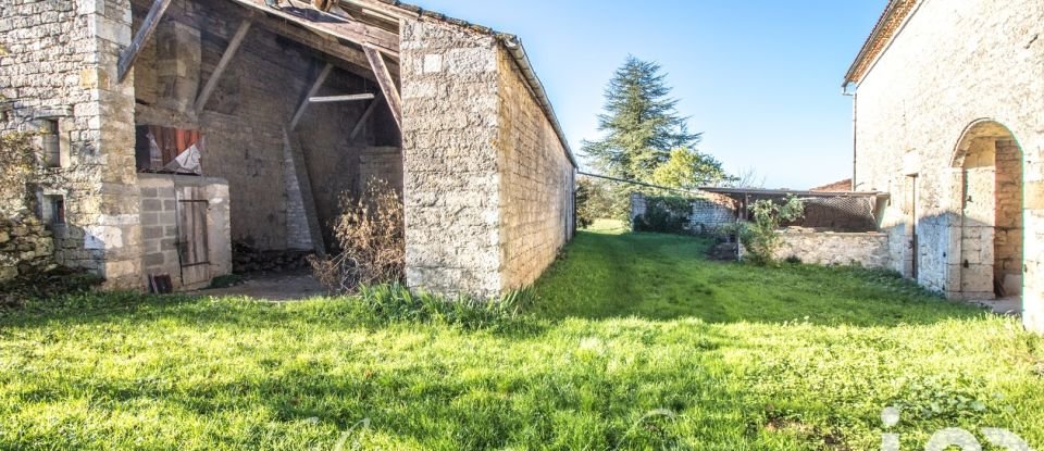 Maison traditionnelle 8 pièces de 212 m² à Mauroux (46700)