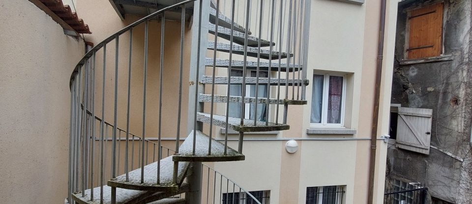 Building in Vienne (38200) of 117 m²