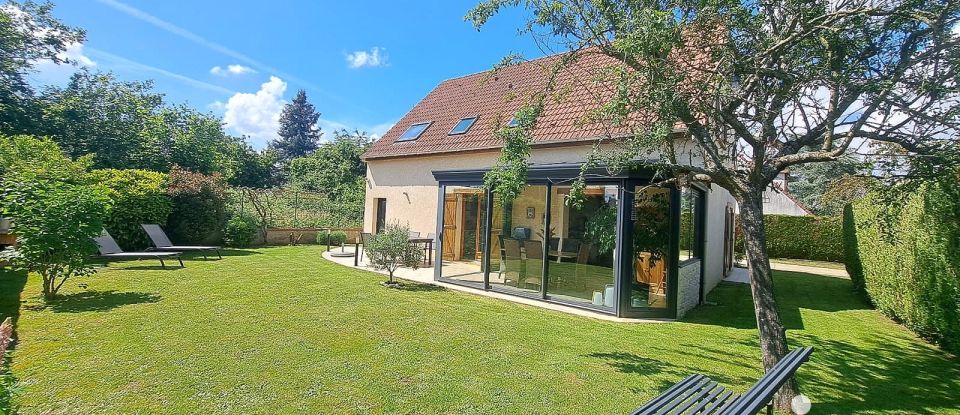 House 5 rooms of 151 m² in Chevry-Cossigny (77173)