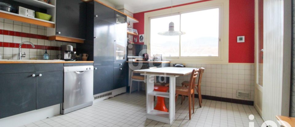 Maison 8 pièces de 173 m² à Saint-Affrique (12400)