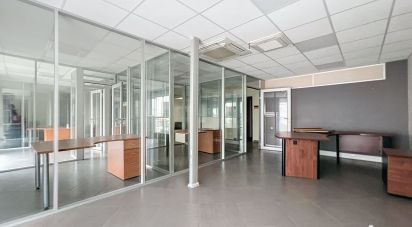 Offices of 200 m² in Santeny (94440)