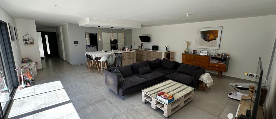 Maison 5 pièces de 130 m² à Grignan (26230)