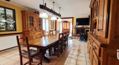 Traditional house 9 rooms of 200 m² in Courtenay (45320)