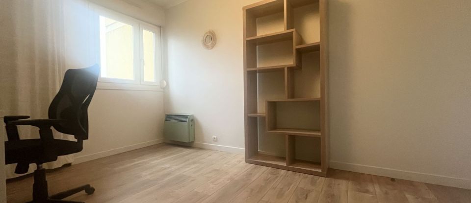 Apartment 3 rooms of 75 m² in Ézanville (95460)