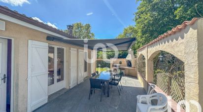 House 6 rooms of 146 m² in Le Pian-Médoc (33290)