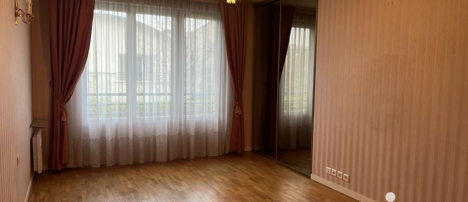 Apartment 6 rooms of 133 m² in La Garenne-Colombes (92250)