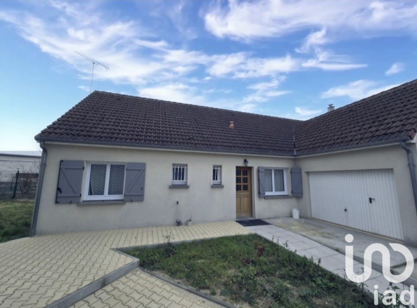 Pavillon 5 pièces de 104 m² à Fleury-les-Aubrais (45400)