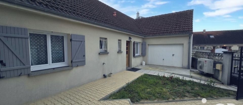 Pavillon 5 pièces de 104 m² à Fleury-les-Aubrais (45400)