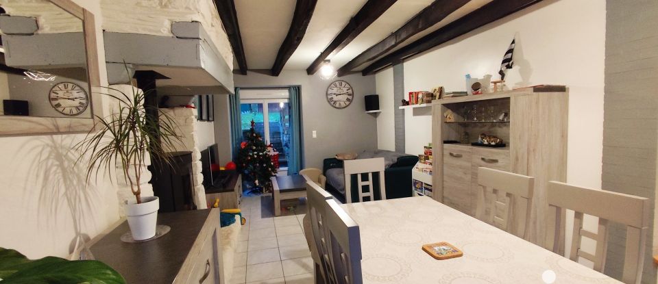 Village house 5 rooms of 90 m² in Saint-Vincent-sur-Oust (56350)