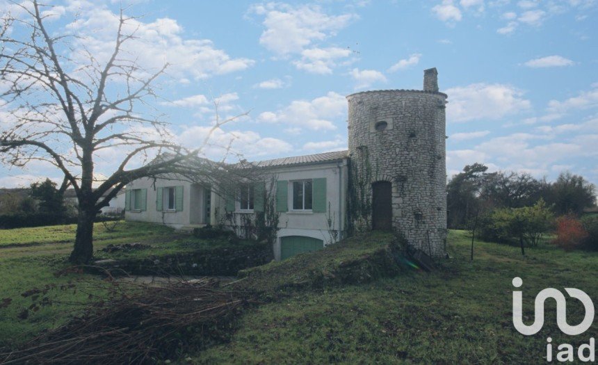 House 5 rooms of 220 m² in Pont-l'Abbé-d'Arnoult (17250)