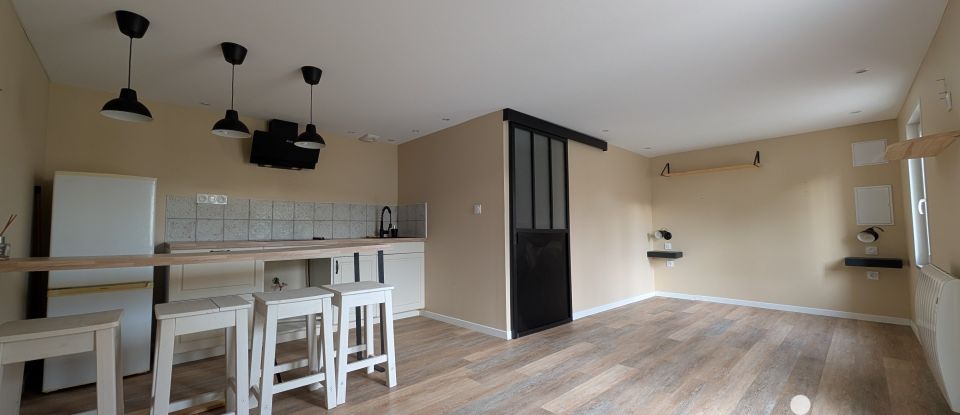 Apartment 3 rooms of 83 m² in Saint-Louis-de-Montferrand (33440)