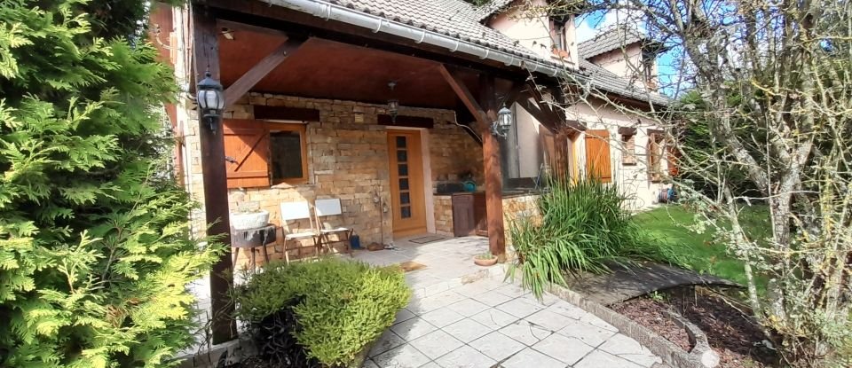 Maison 7 pièces de 158 m² à Neuvy-en-Dunois (28800)