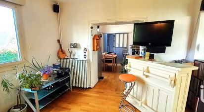 House 5 rooms of 128 m² in Saint-Yrieix-la-Perche (87500)