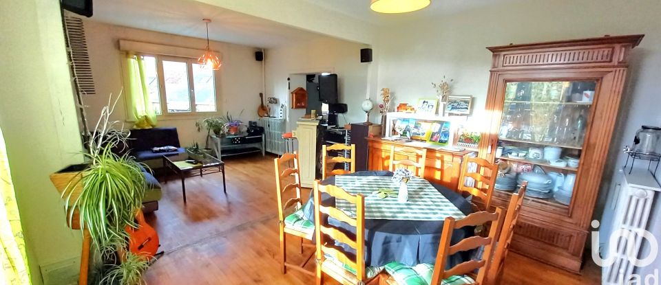 House 5 rooms of 134 m² in Saint-Yrieix-la-Perche (87500)