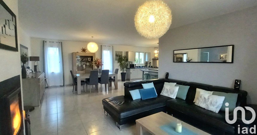 Maison 5 pièces de 126 m² à Saint-Céré (46400)