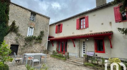 Country house 6 rooms of 178 m² in Cugand (85610)