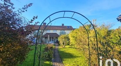 Country house 10 rooms of 300 m² in Faverolles (28210)