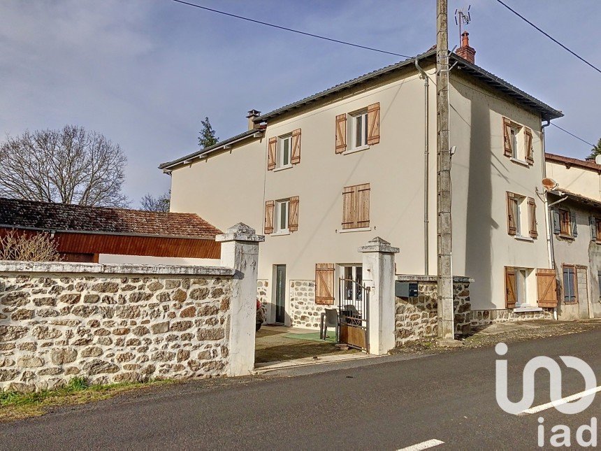 Maison 5 pièces de 105 m² à Ambert (63600)