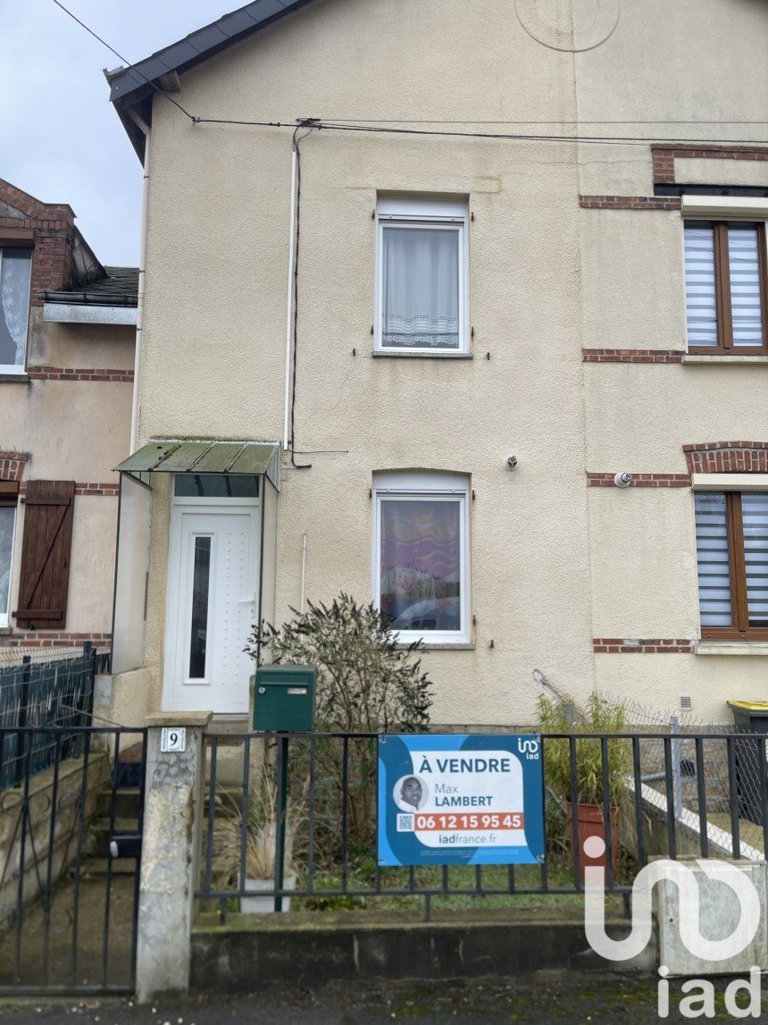 Maison 4 pièces de 72 m² à Vivier-au-Court (08440)