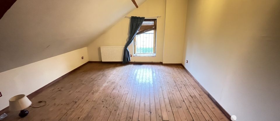 Maison 4 pièces de 72 m² à Vivier-au-Court (08440)