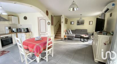 House 5 rooms of 120 m² in Poulx (30320)