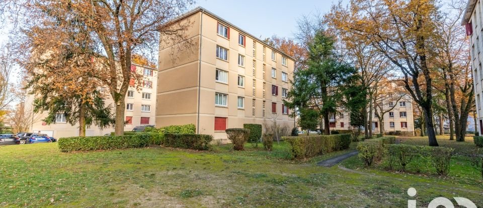 Appartement 4 pièces de 66 m² à Sainte-Geneviève-des-Bois (91700)