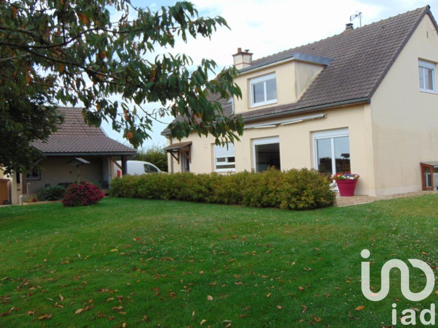 House 8 rooms of 158 m² in Favières (28170)