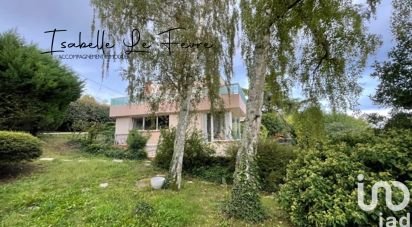 House 6 rooms of 150 m² in Le Coudray-Montceaux (91830)