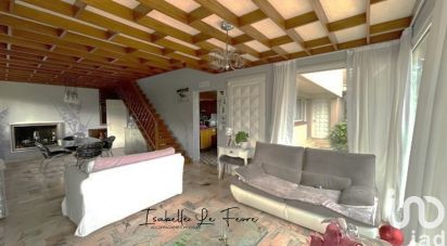 House 6 rooms of 150 m² in Le Coudray-Montceaux (91830)