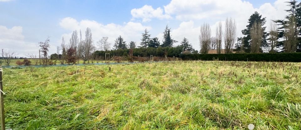 Terrain de 881 m² à Champenard (27600)