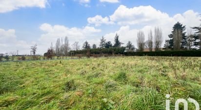 Land of 881 m² in Champenard (27600)