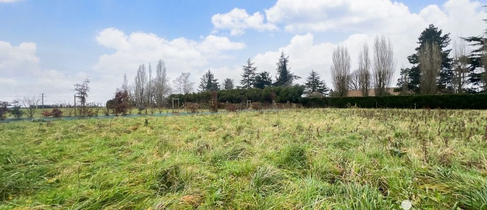 Terrain de 881 m² à Champenard (27600)