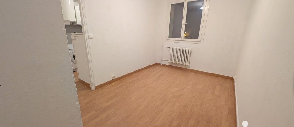 Appartement 3 pièces de 49 m² à Orange (84100)