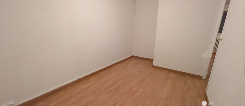 Appartement 3 pièces de 49 m² à Orange (84100)