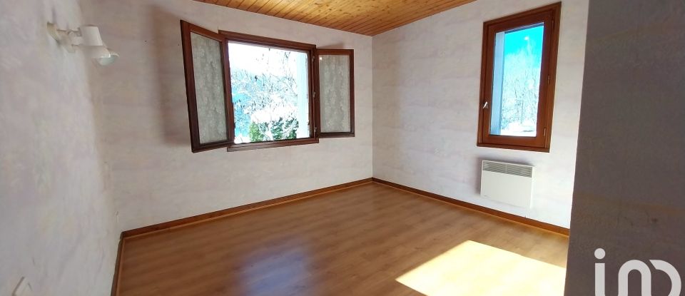 Maison 6 pièces de 118 m² à Picherande (63113)