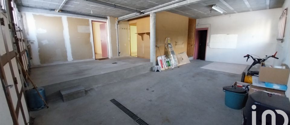 Maison 6 pièces de 118 m² à Picherande (63113)