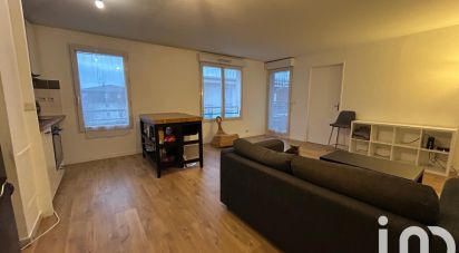 Apartment 3 rooms of 53 m² in Sainte-Geneviève-des-Bois (91700)