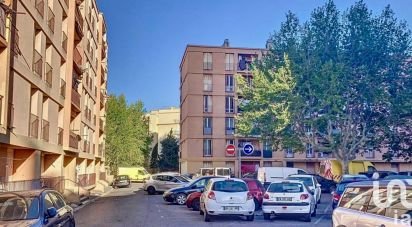 Apartment 3 rooms of 57 m² in Marseille (13015)