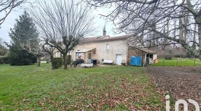 House 6 rooms of 245 m² in Gardegan-et-Tourtirac (33350)